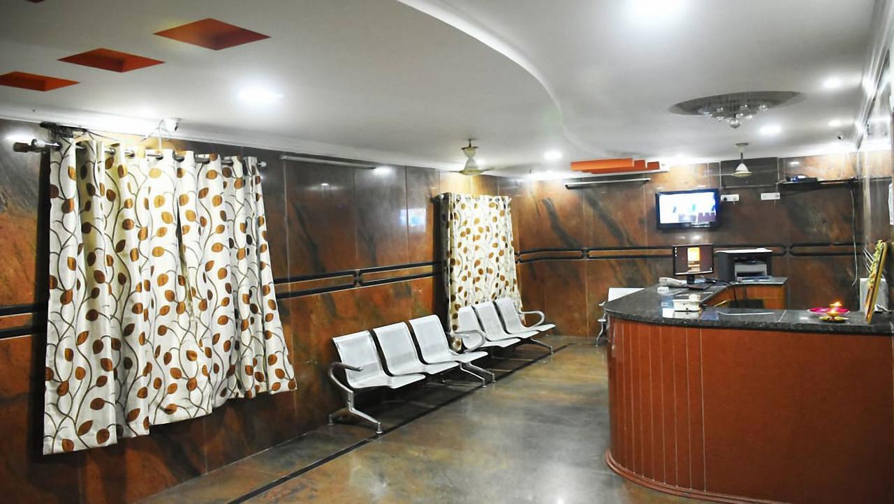 Hotel Govind Heights Tirupati Buitenkant foto