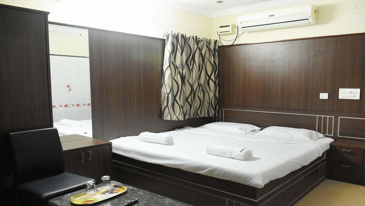 Hotel Govind Heights Tirupati Buitenkant foto
