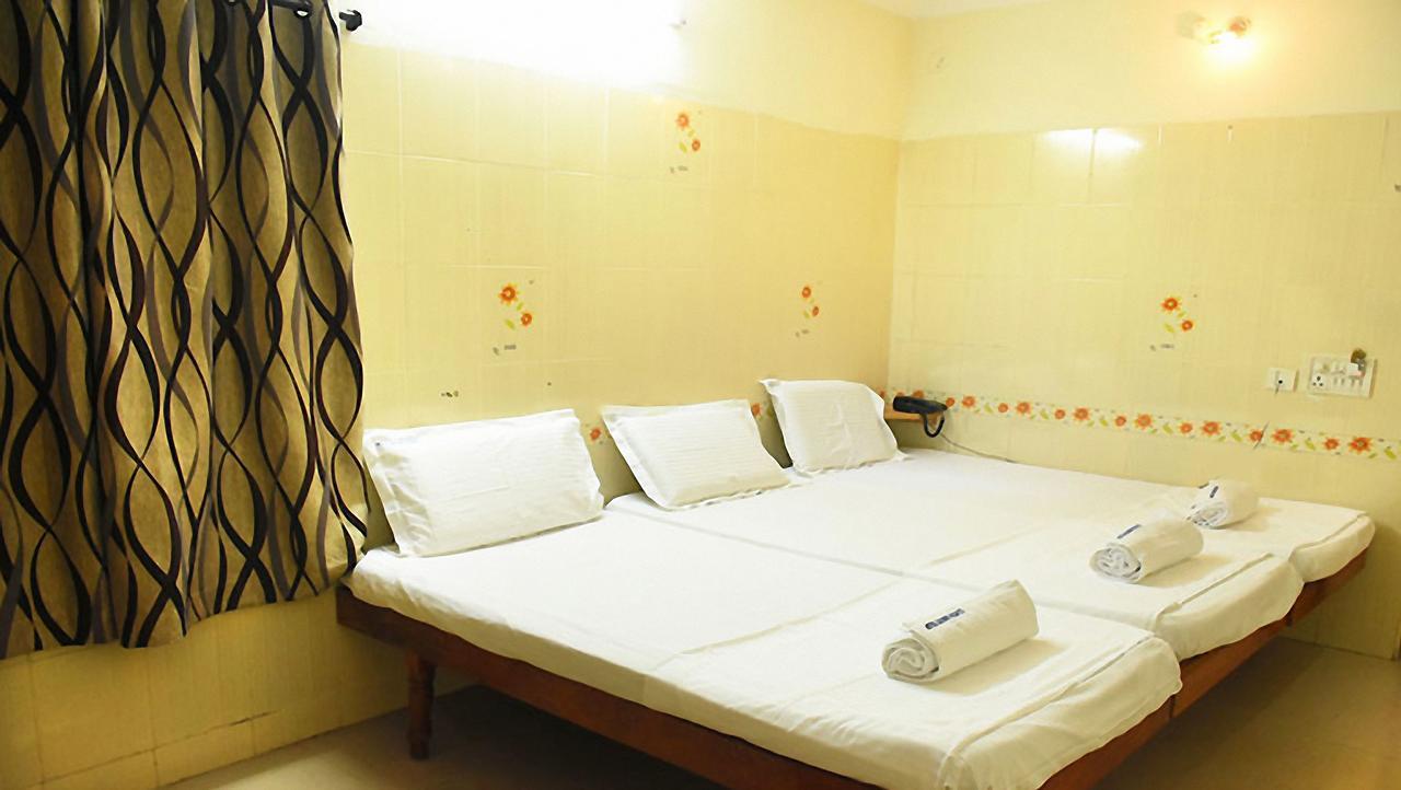 Hotel Govind Heights Tirupati Buitenkant foto